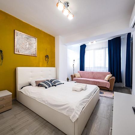 The Golden Studio - With Free Gym Bukarest Exterior foto